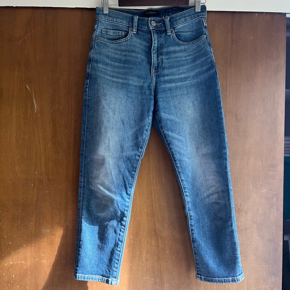 Banana Republic High Rise High-Waisted Straight Leg Ankle Jeans in size 27P